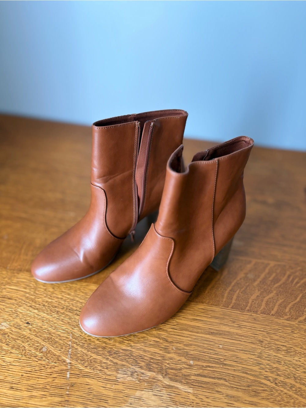 Old Navy Brown Heeled Boots Size 10 Women's Caramel Camel Fall Autumn Classic